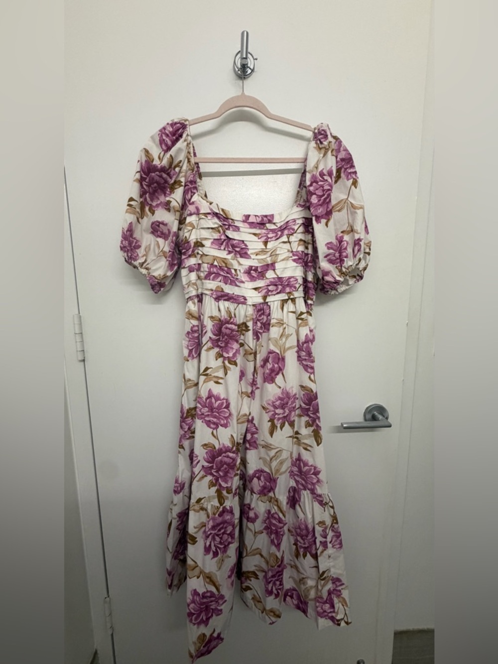 Pink and white Floral Puff-Sleeve dress
